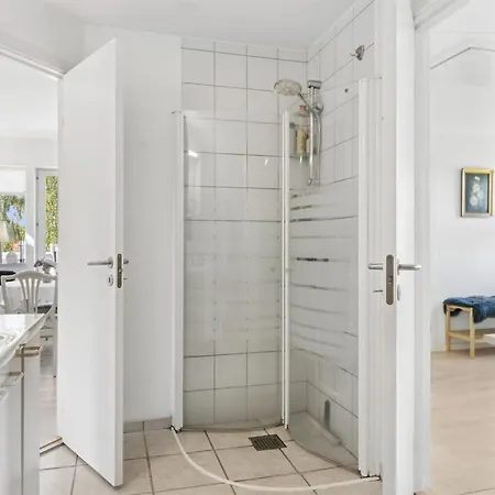 Arnke - 300m From The Sea By Interhome *